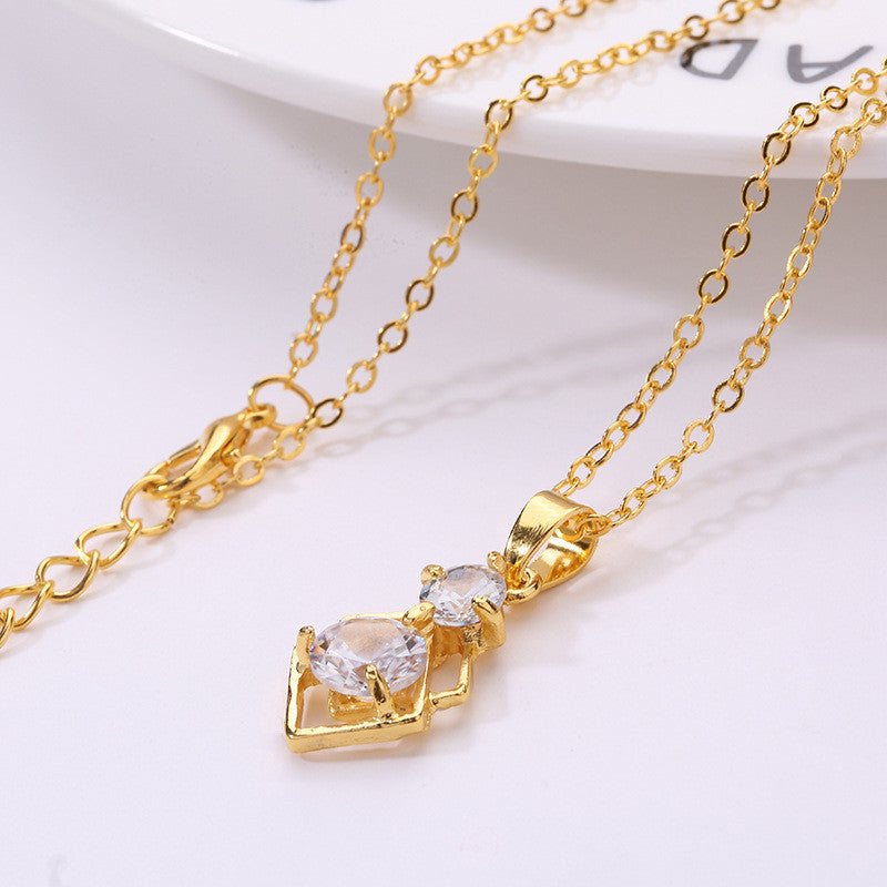 قلادة زركونيوم مربعة مستديرة