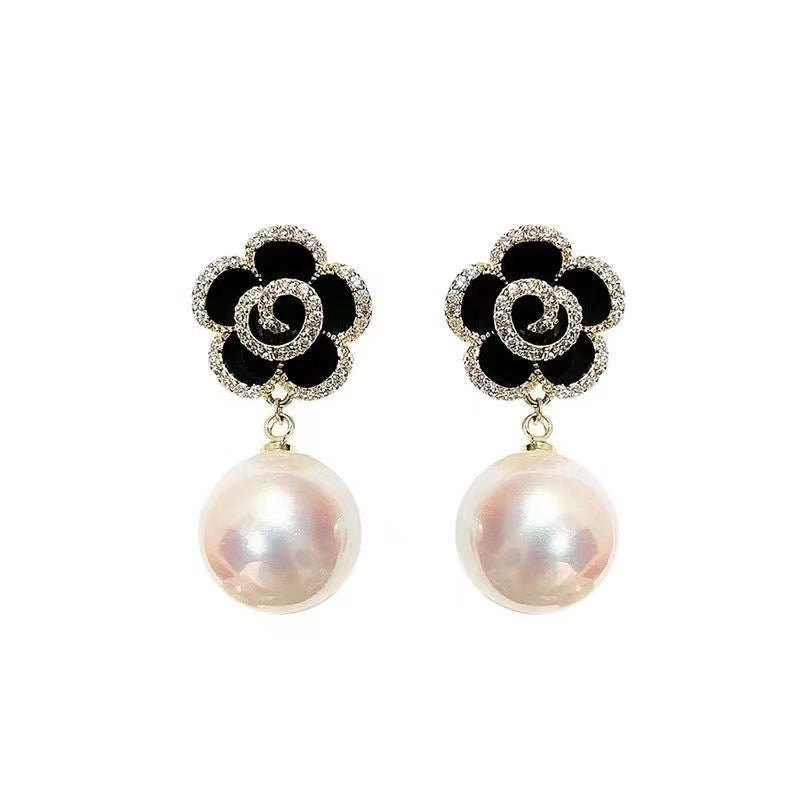 Simple High-grade Pearl Earrings