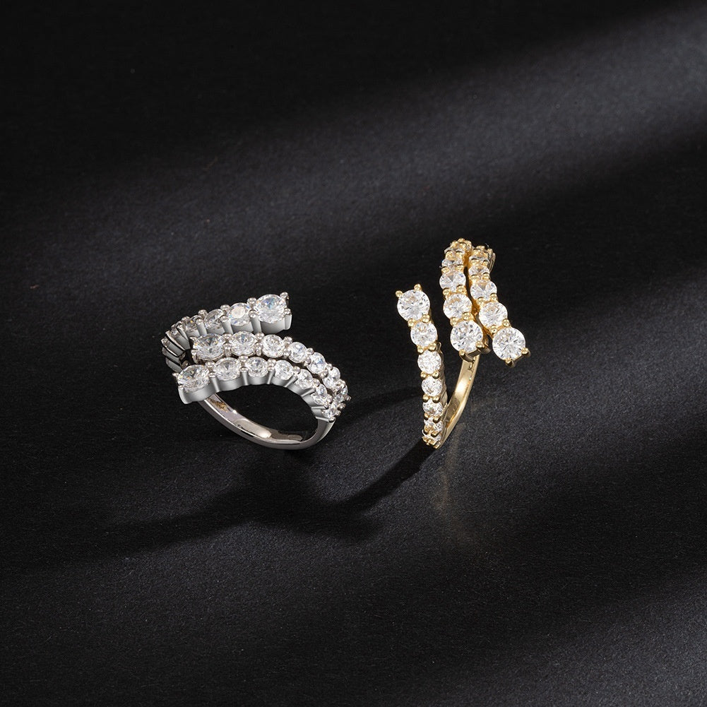 Doppelreihiger Bandring mit Diamanten