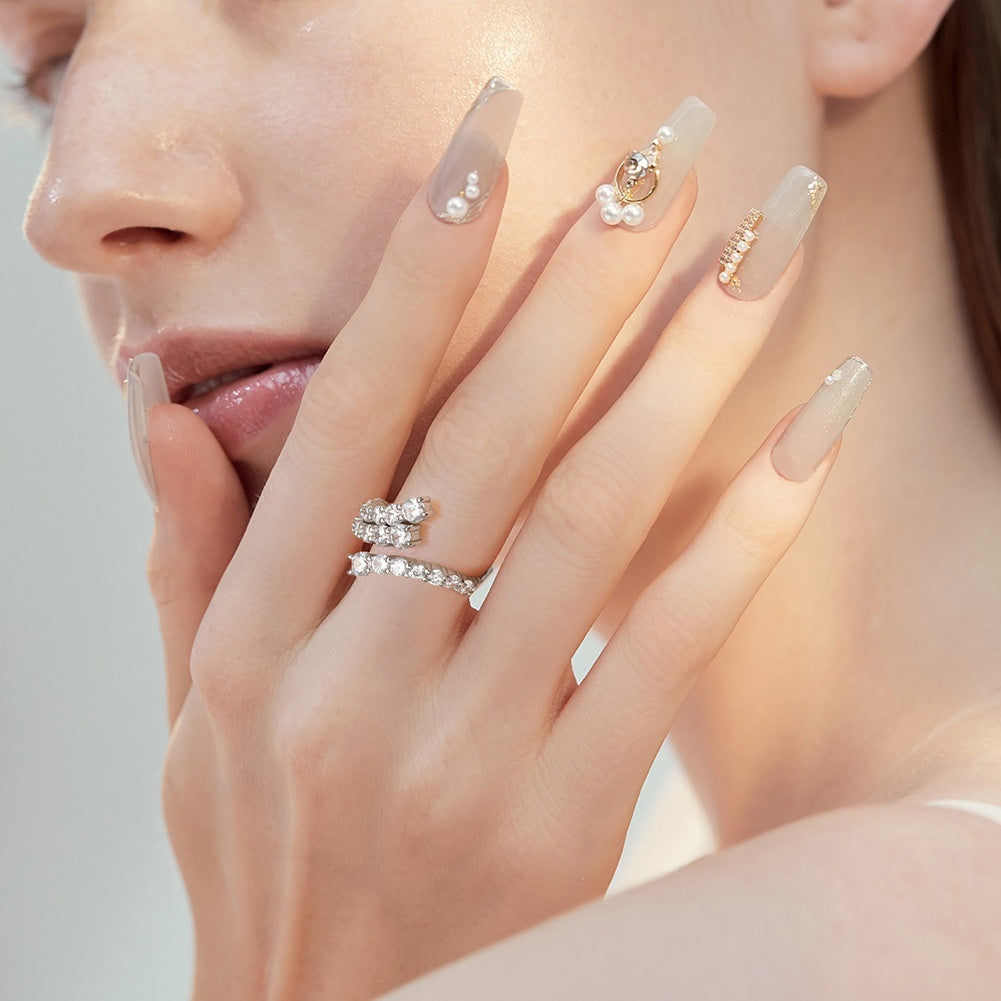 Doppelreihiger Bandring mit Diamanten