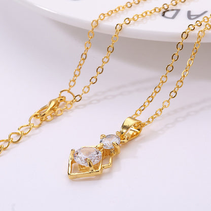 قلادة زركونيوم مربعة مستديرة