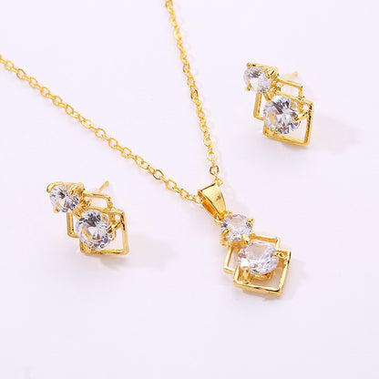 قلادة زركونيوم مربعة مستديرة