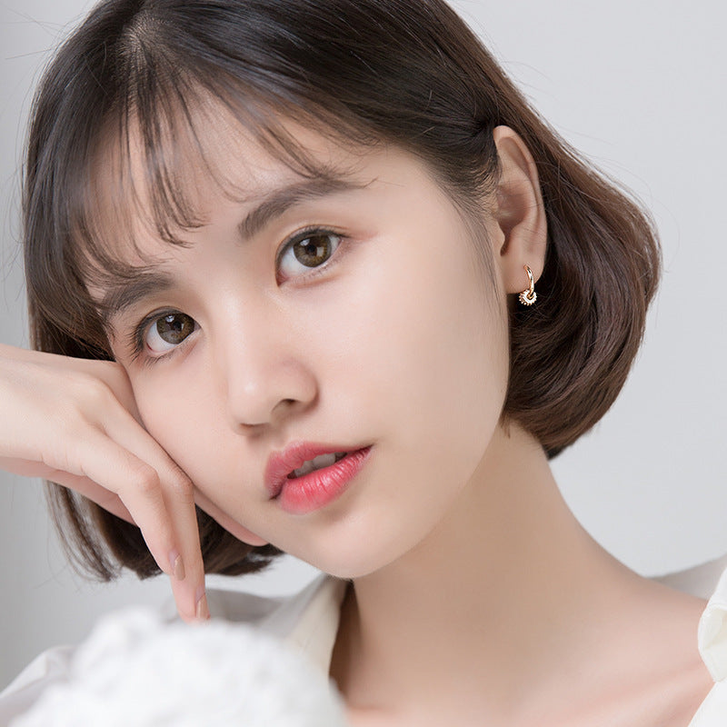 Temperament Sweet Small Circle Earrings Fashion Diamond Geometric Earrings