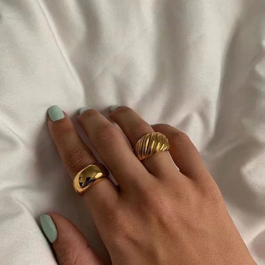 Croissant Stainless Steel Women's 18K Gold-plated Twisted Titanium Steel Ring