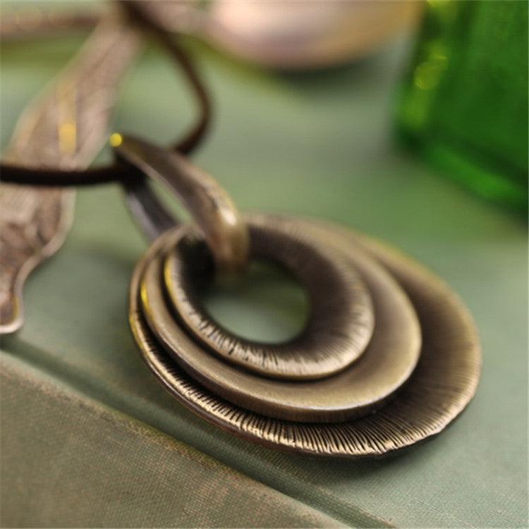 Old fashion necklace