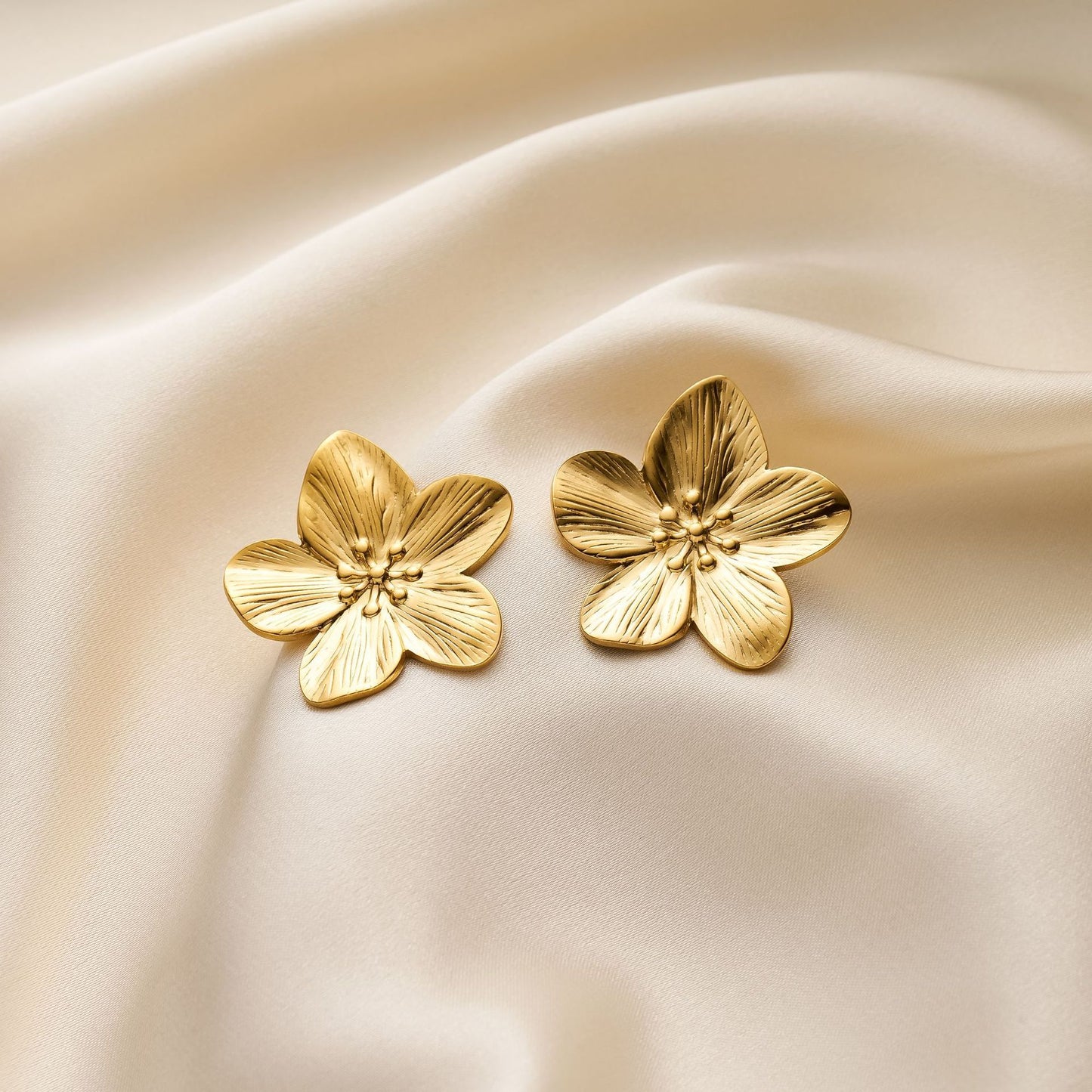 Non-fading Titanium Steel Flower Stud Earrings