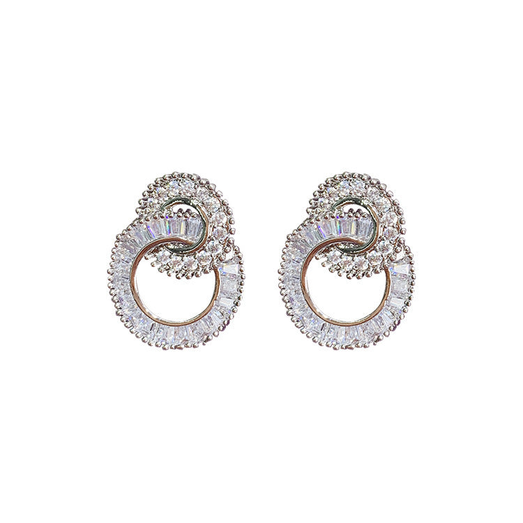 Fashion circle earrings