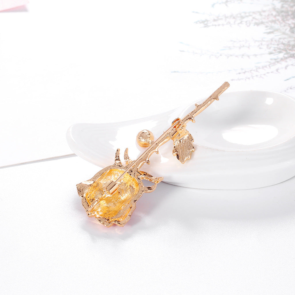 Fashion Alloy Brooch With Diamond And Pearl Flower