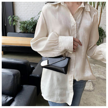 Pin chain shoulder bag