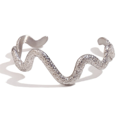 Fashionable All-match Stainless Steel 18K Gold Plating Beating Pattern Wave Snake Bracelet