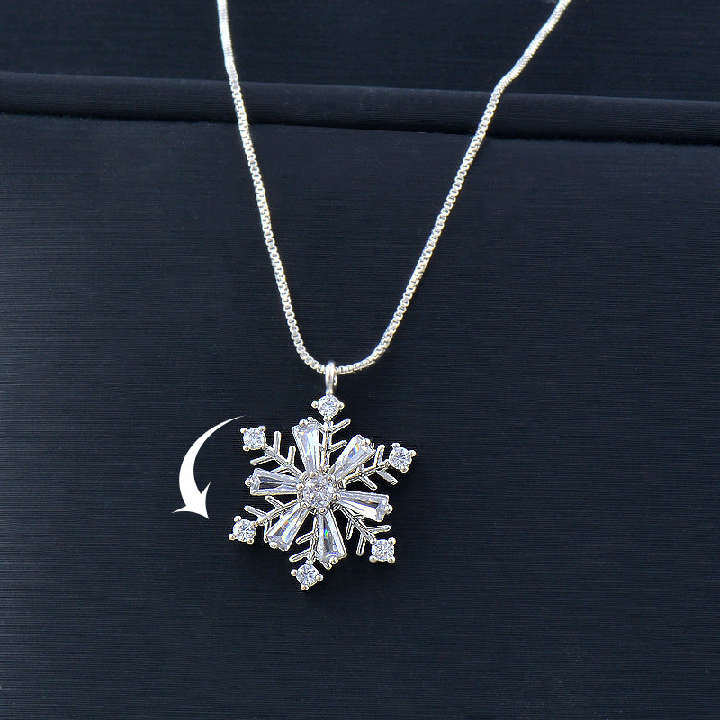 Rotating Clover Windmill Pendant Necklace
