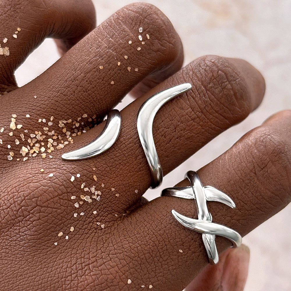 Simple Geometric Line Irregular Cross Thumb Ring