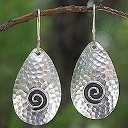 Retro Ethnic Water Drop Spiral Earrings Simple