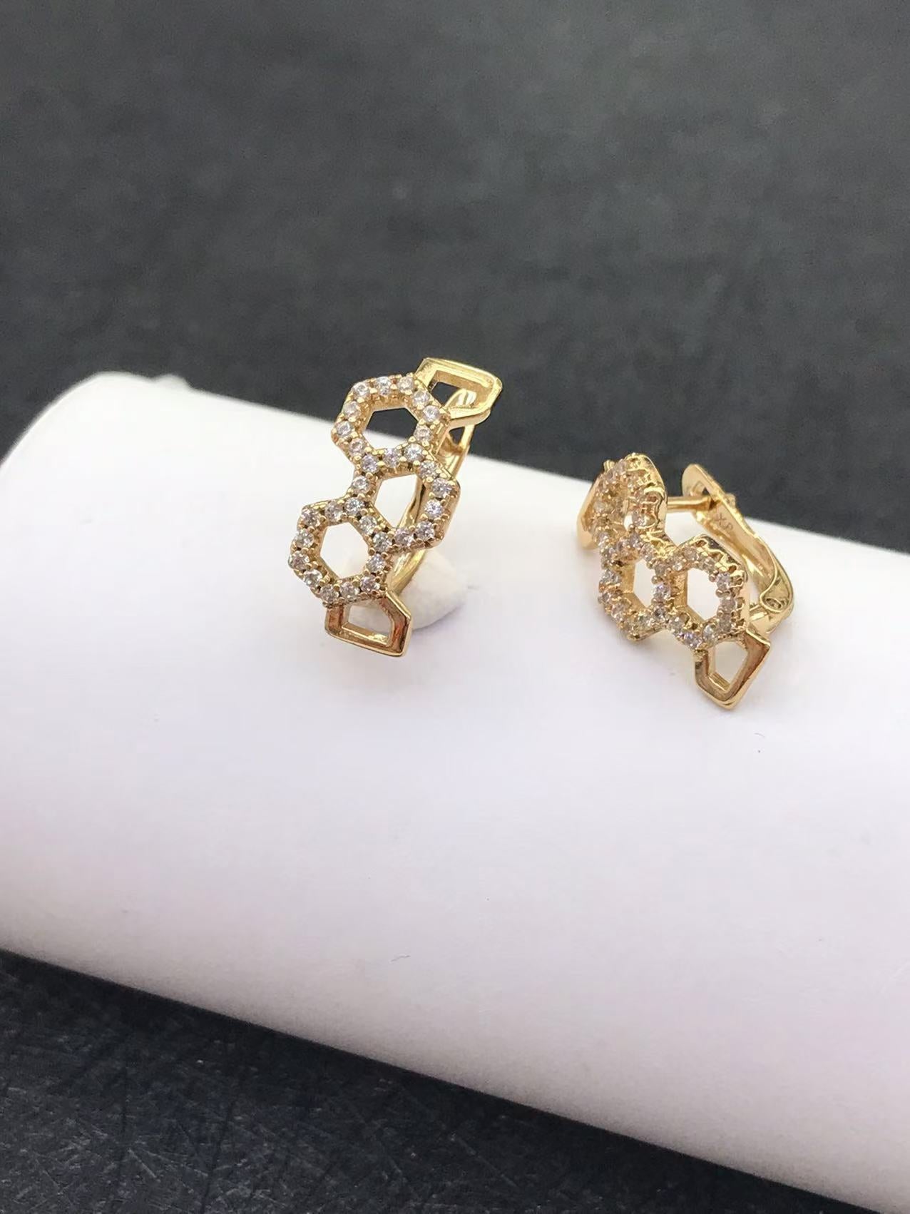 أقراط نسائية بسيطة بتصميم ريترو