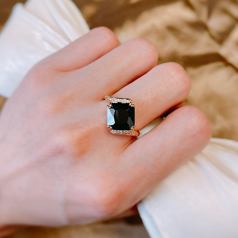 Women's Fashion Personalized Retro Style Black Zircon Ring