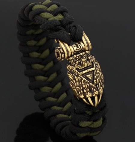 Nordisches neues handgewebtes Armband aus braunem Faden, Wikinger-Bärenklaue