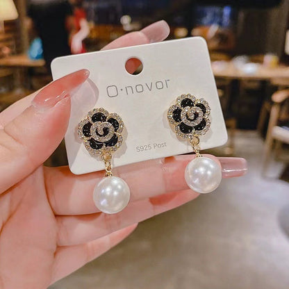 Simple High-grade Pearl Earrings