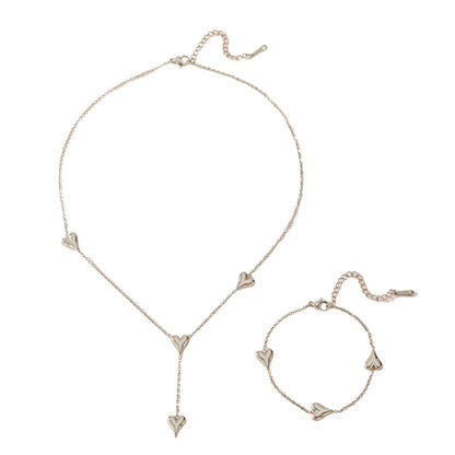 Pfirsichherz-Quastenhalskette für Frauen, besonderes Design