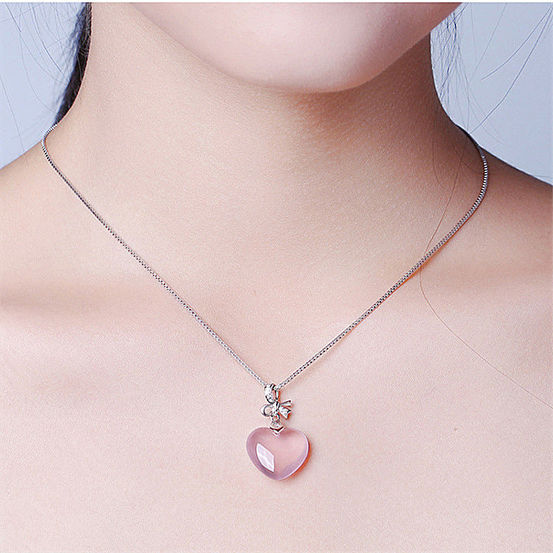 Heart-shaped Pendant Necklace